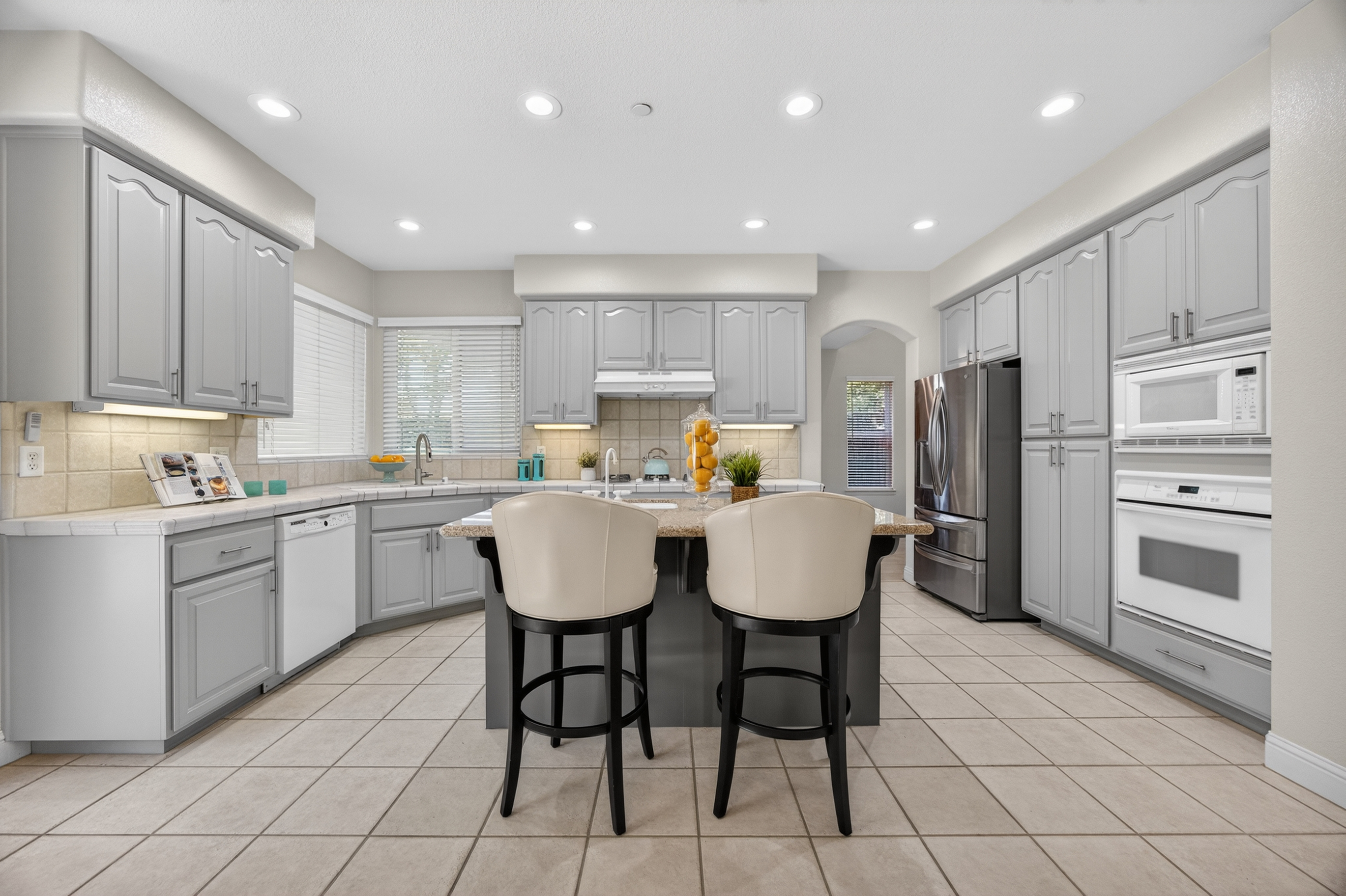  5500 Tierra Gardens Lane, Carmichael, CA 95608 - 物件實景