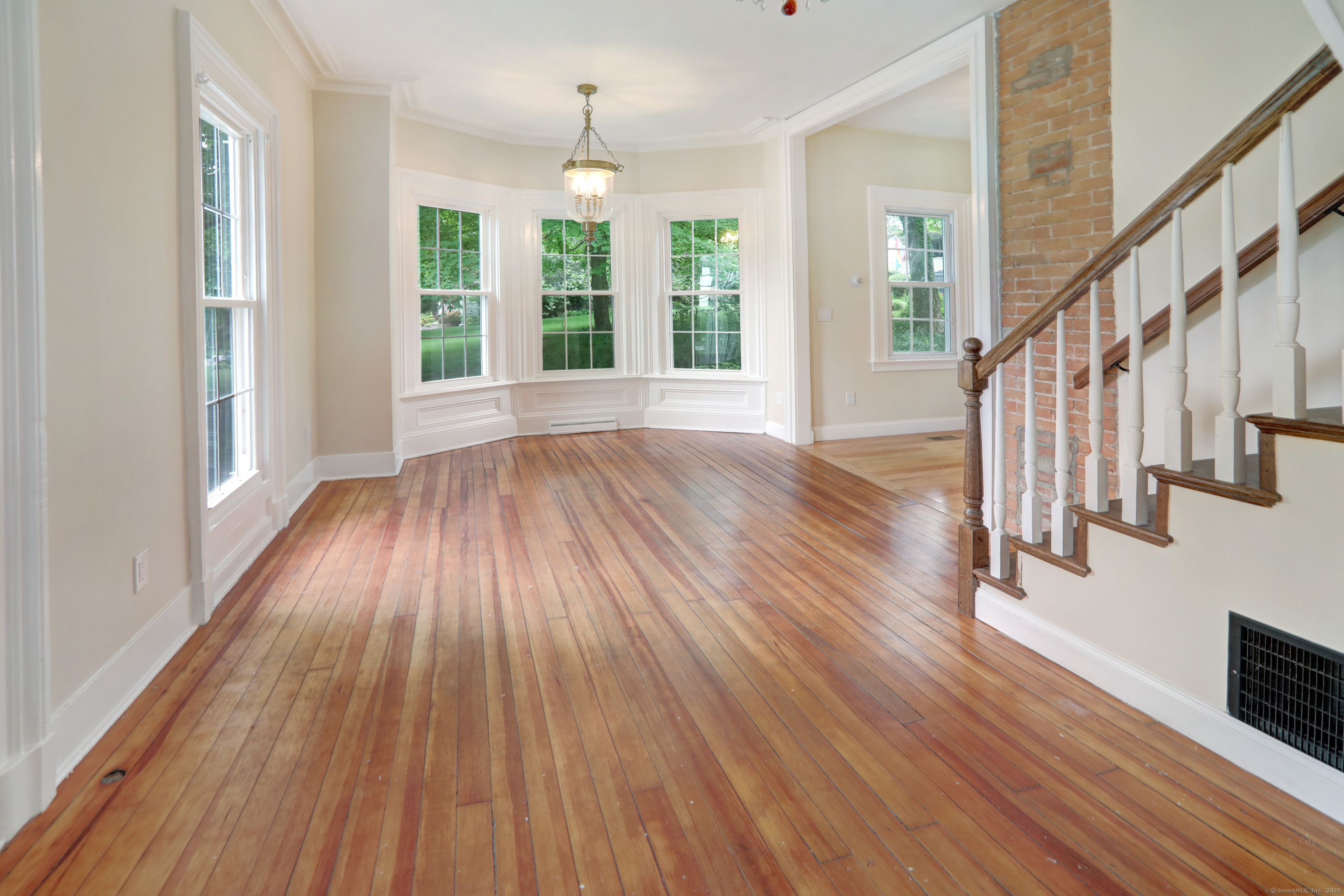 Hamden, Connecticut, 06518, United States, 9 Bedrooms Bedrooms, ,3 BathroomsBathrooms,Residential,For Sale,1940176