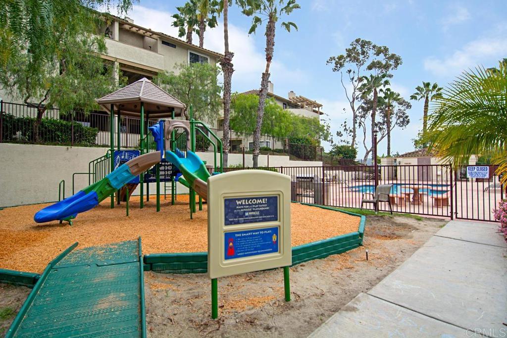 Oceanside, California, 92056, United States, 2 Bedrooms Bedrooms, ,2 BathroomsBathrooms,Residential,For Sale,1958982