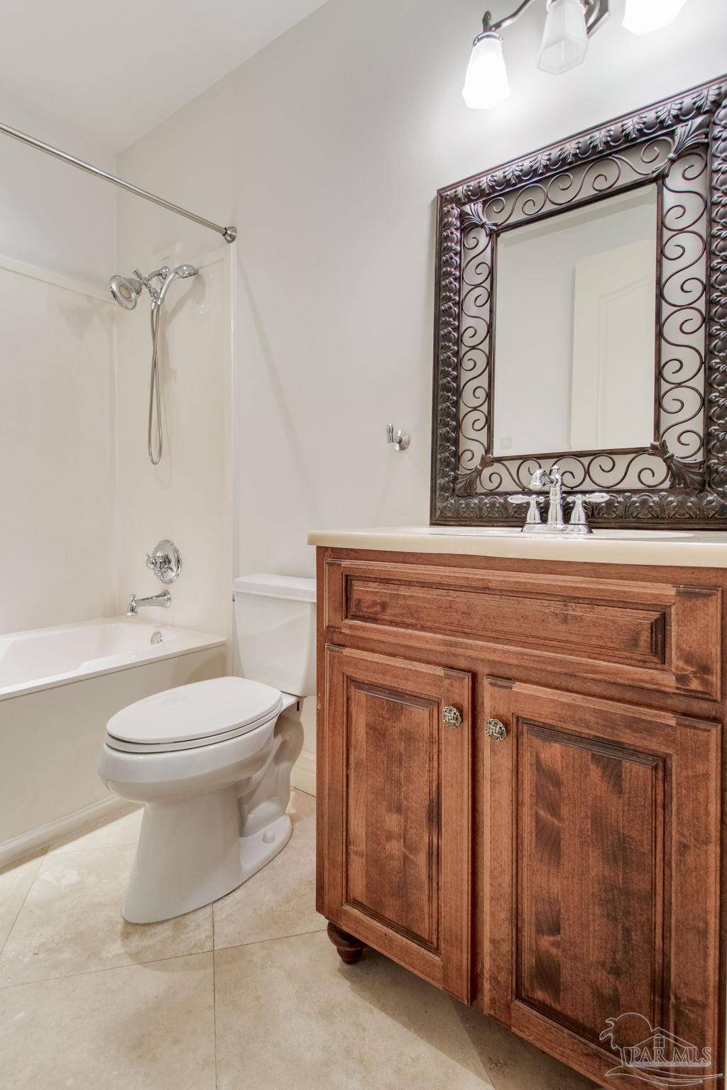 Pensacola, Florida, 32504, United States, 3 Bedrooms Bedrooms, ,4 BathroomsBathrooms,Residential,For Sale,1893551