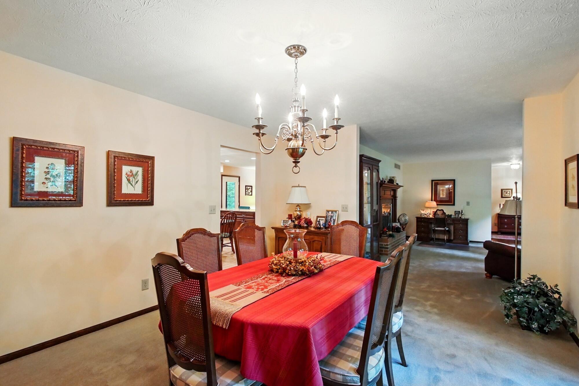 Springfield, Ohio, 45504, United States, 4 Bedrooms Bedrooms, ,3 BathroomsBathrooms,Residential,For Sale,1927340