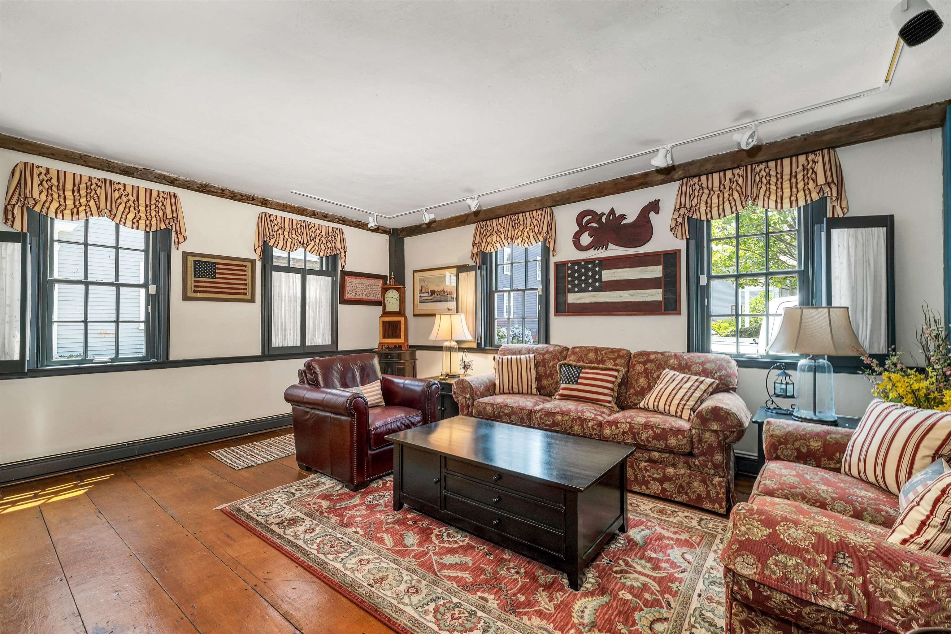 Portsmouth, New Hampshire, 03801, United States, 3 Bedrooms Bedrooms, ,1 BathroomBathrooms,Residential,For Sale,1919932