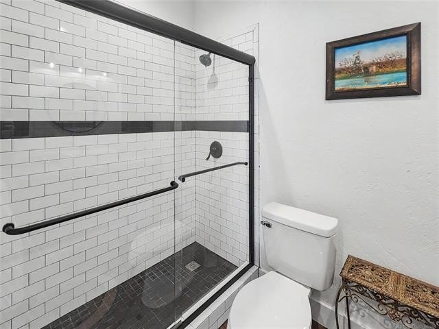 Tahlequah, Oklahoma, 74464, United States, 4 Bedrooms Bedrooms, ,4 BathroomsBathrooms,Residential,For Sale,2040103