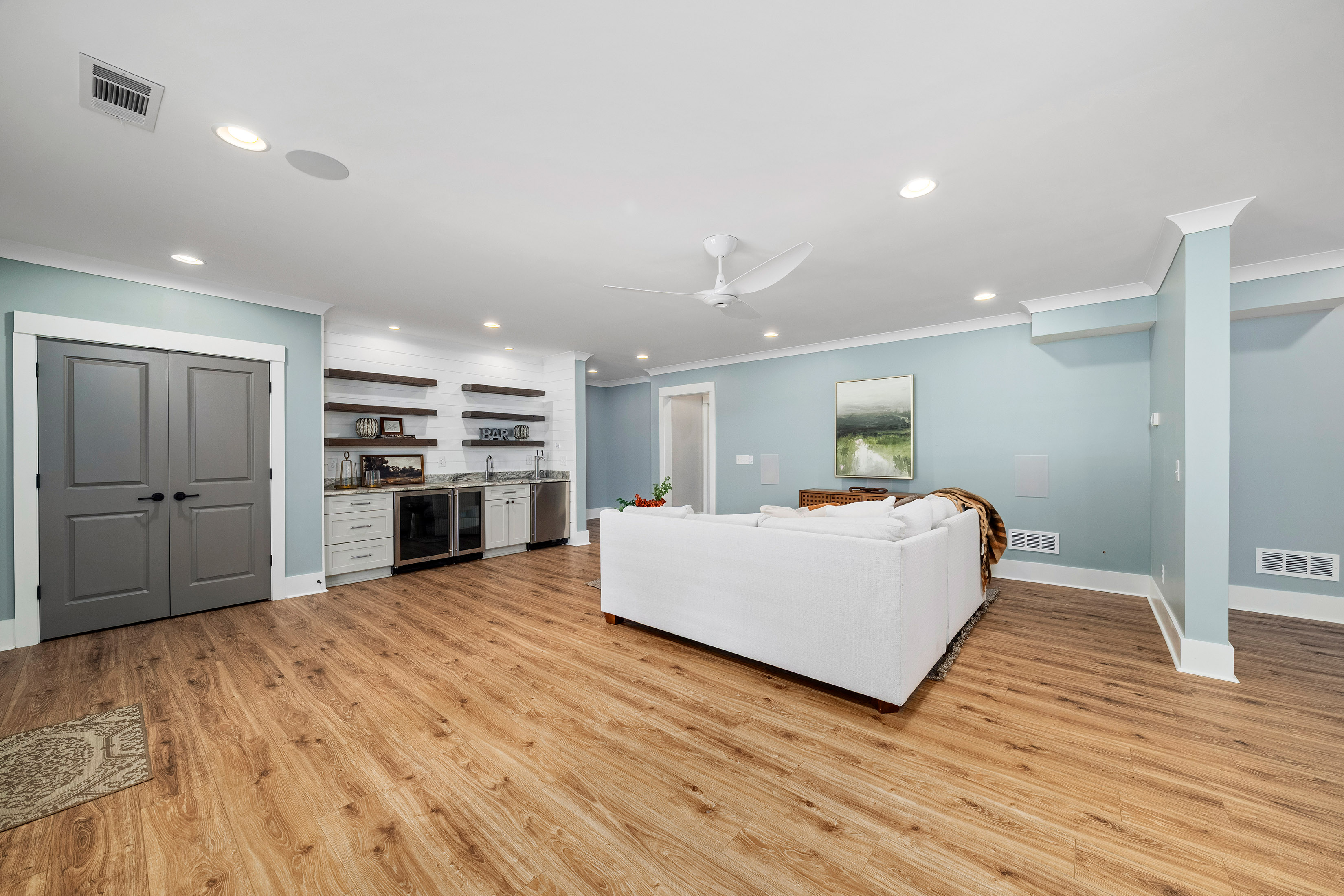  Stunning Modern Farmhouse with Luxury Finishes, Unbeatable Location, and No HOA - 物件實景