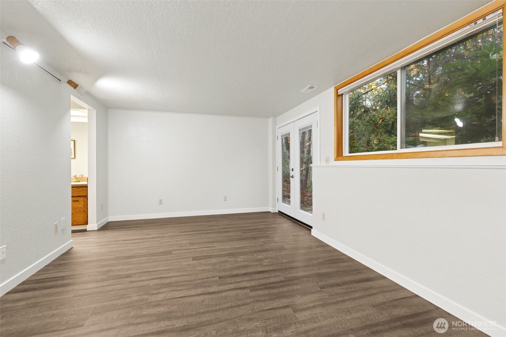 Olympia, Washington, 98502, United States, 4 Bedrooms Bedrooms, ,2 BathroomsBathrooms,Residential,For Sale,1988931