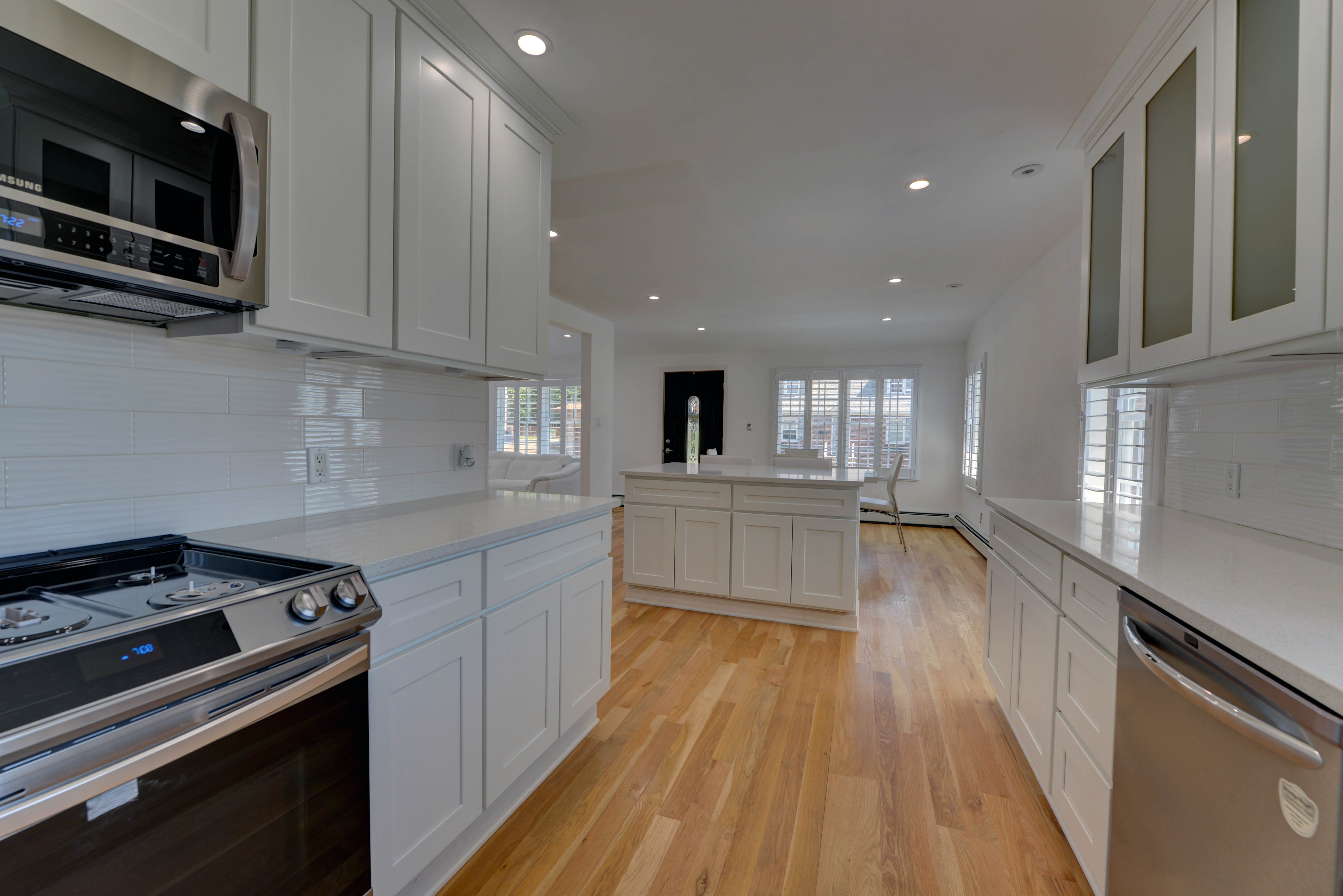 Essex, Nutley Township, New Jersey, 07110, United States, 3 Bedrooms Bedrooms, ,2 BathroomsBathrooms,Residential,For Sale,1873561