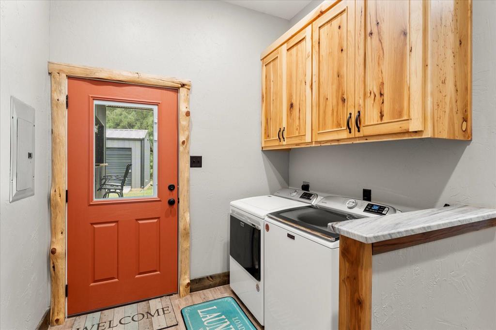 Rusk, Texas, 75785, United States, 1 Bedroom Bedrooms, ,3 BathroomsBathrooms,Residential,For Sale,1918158