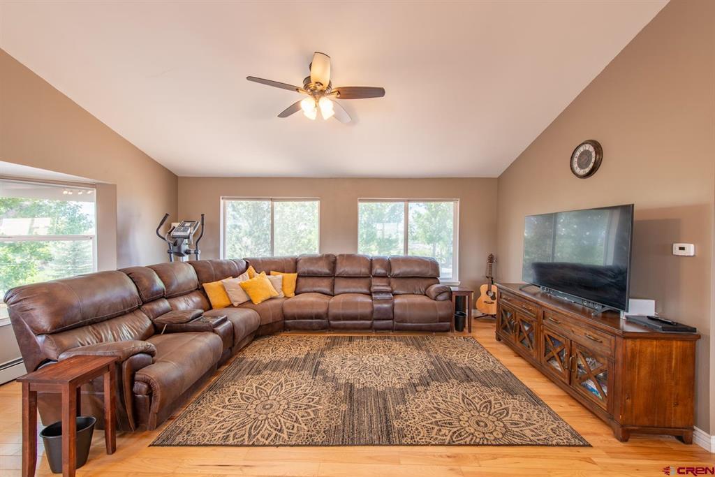 Austin, Colorado, 81410, United States, 4 Bedrooms Bedrooms, ,3 BathroomsBathrooms,Residential,For Sale,1976100