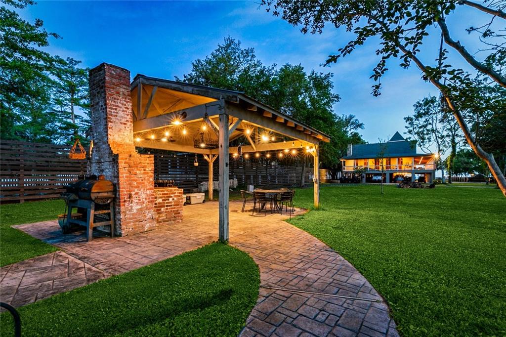 115 Holly Street, Mandeville, Louisiana, 70448, United States, 7 Bedrooms Bedrooms, ,7 BathroomsBathrooms,Residential,For Sale,115 Holly Street,1637916