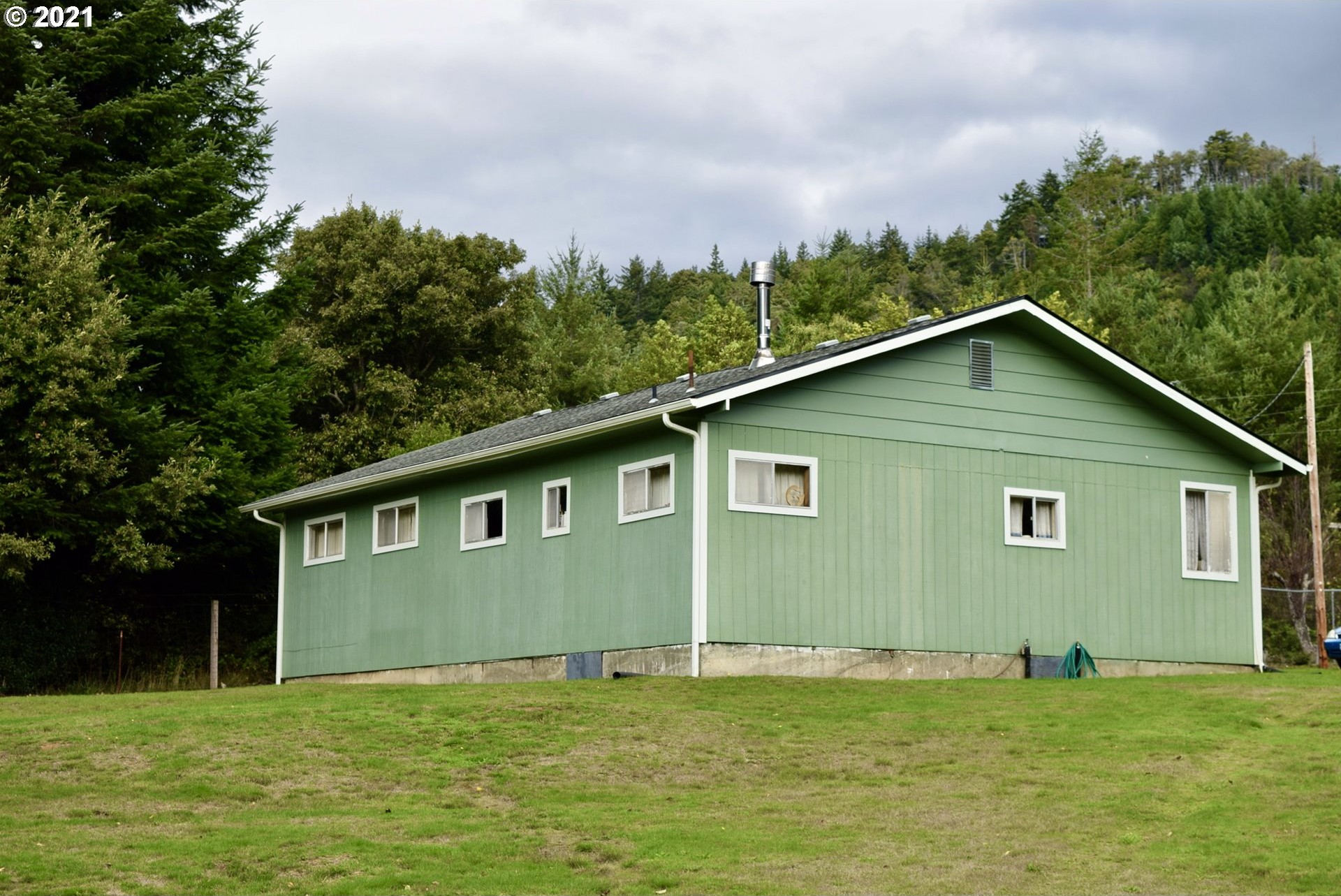 Gold Beach, Oregon, 97444, United States, 3 Bedrooms Bedrooms, ,1 BathroomBathrooms,Residential,For Sale,1980653