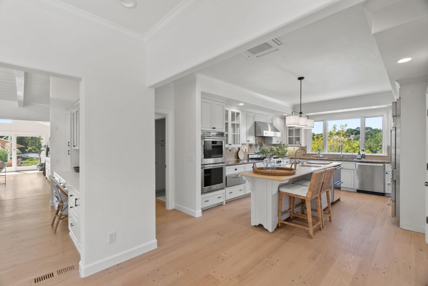 Los Gatos, California, 95032, United States, 4 Bedrooms Bedrooms, ,4 BathroomsBathrooms,Residential,For Sale,1918329