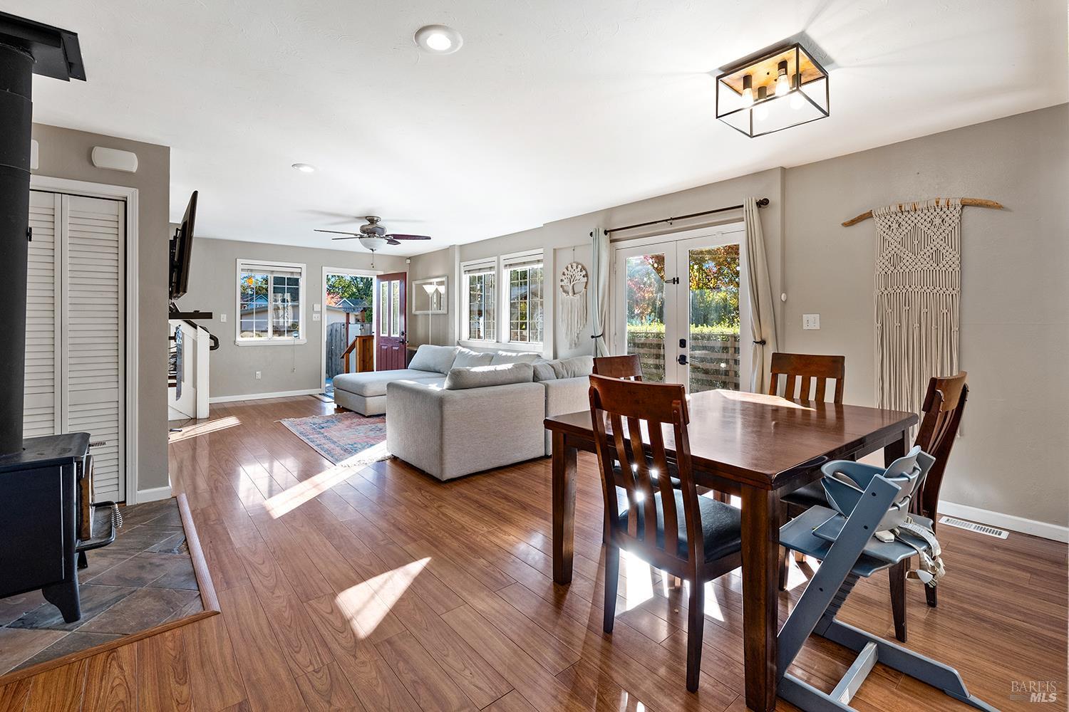 Santa Rosa, California, 95403, United States, 3 Bedrooms Bedrooms, ,3 BathroomsBathrooms,Residential,For Sale,1982192