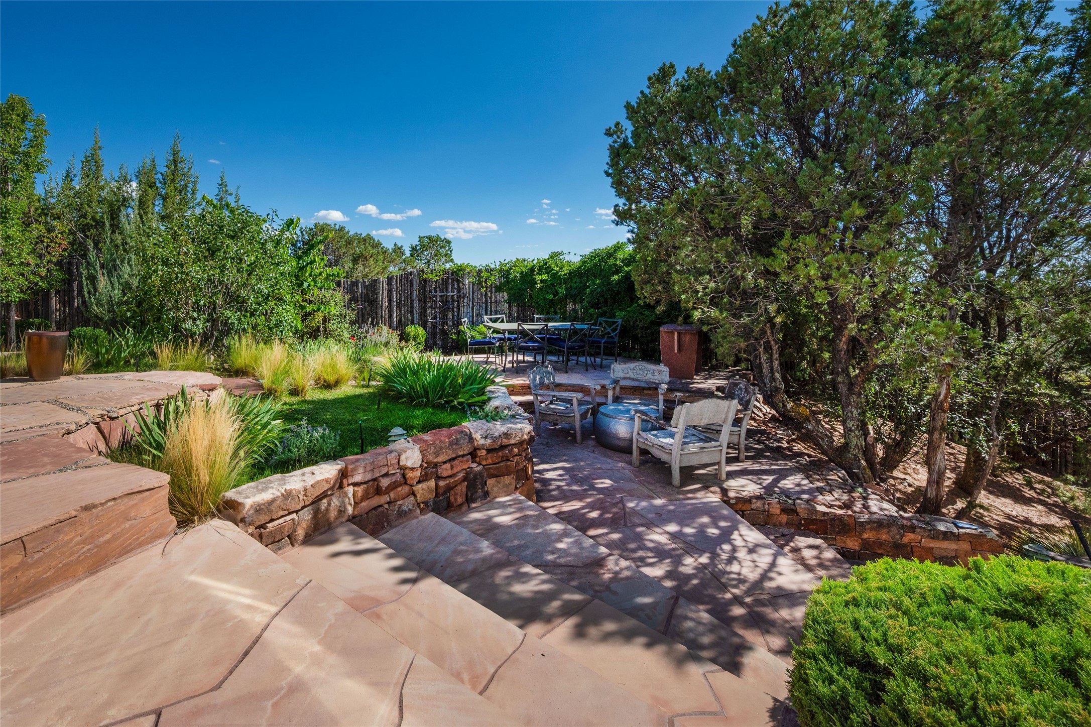  413 Los Arboles Drive - 物件實景