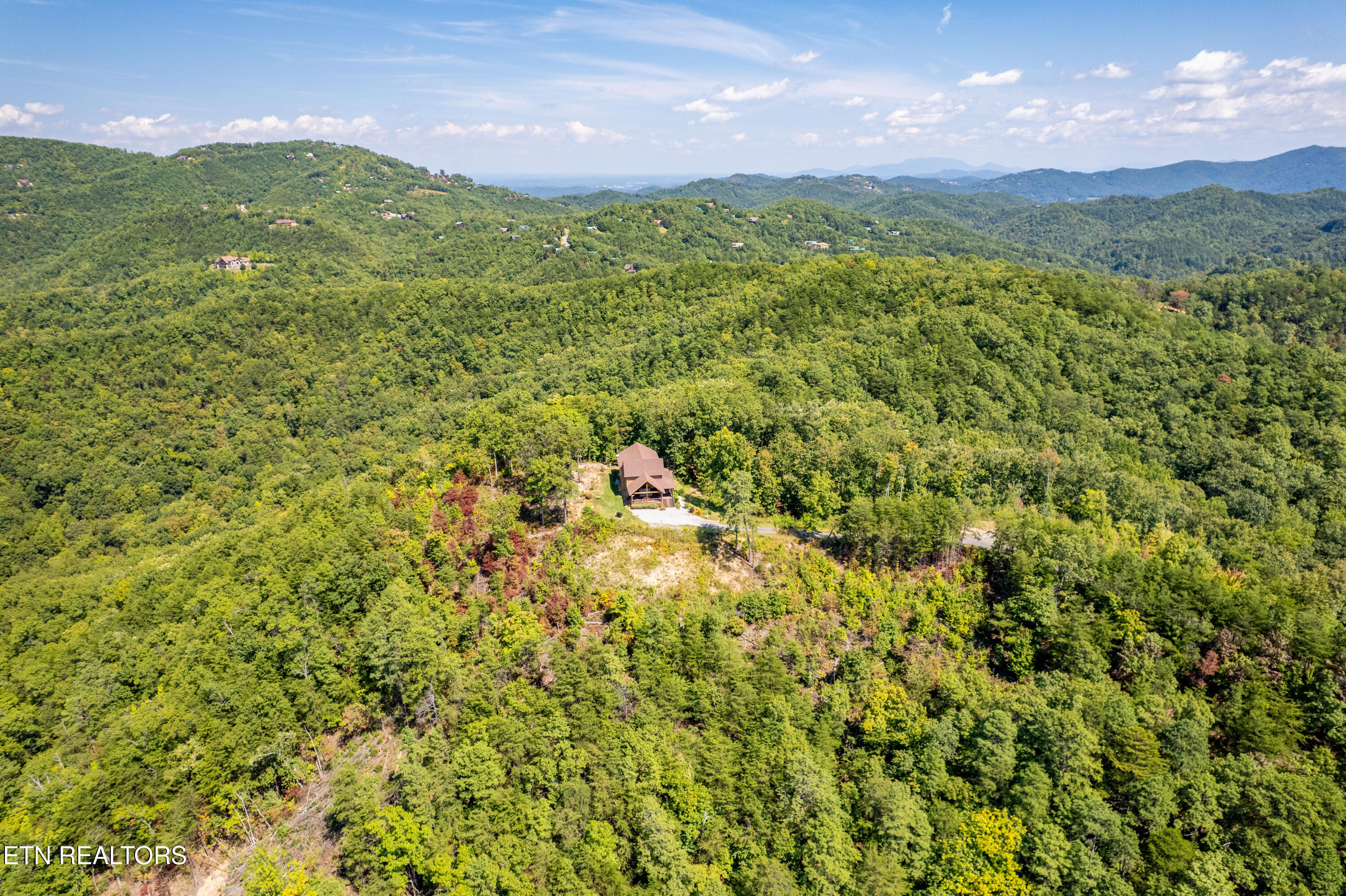 Sevierville, Tennessee, 37862, United States, 3 Bedrooms Bedrooms, ,3 BathroomsBathrooms,Residential,For Sale,1979377