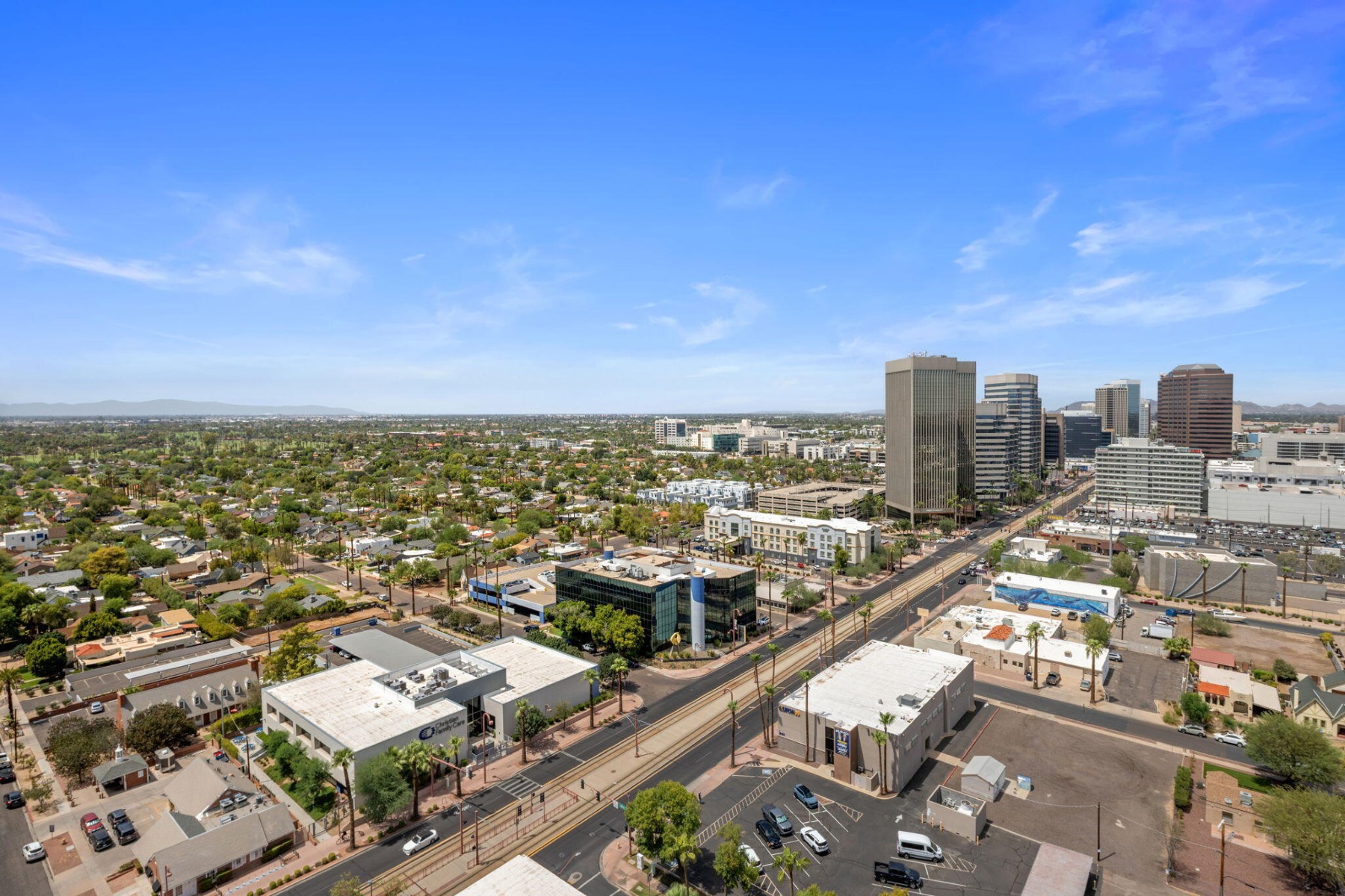  2323 N Central Ave¦Phoenix, AZ - 物件實景