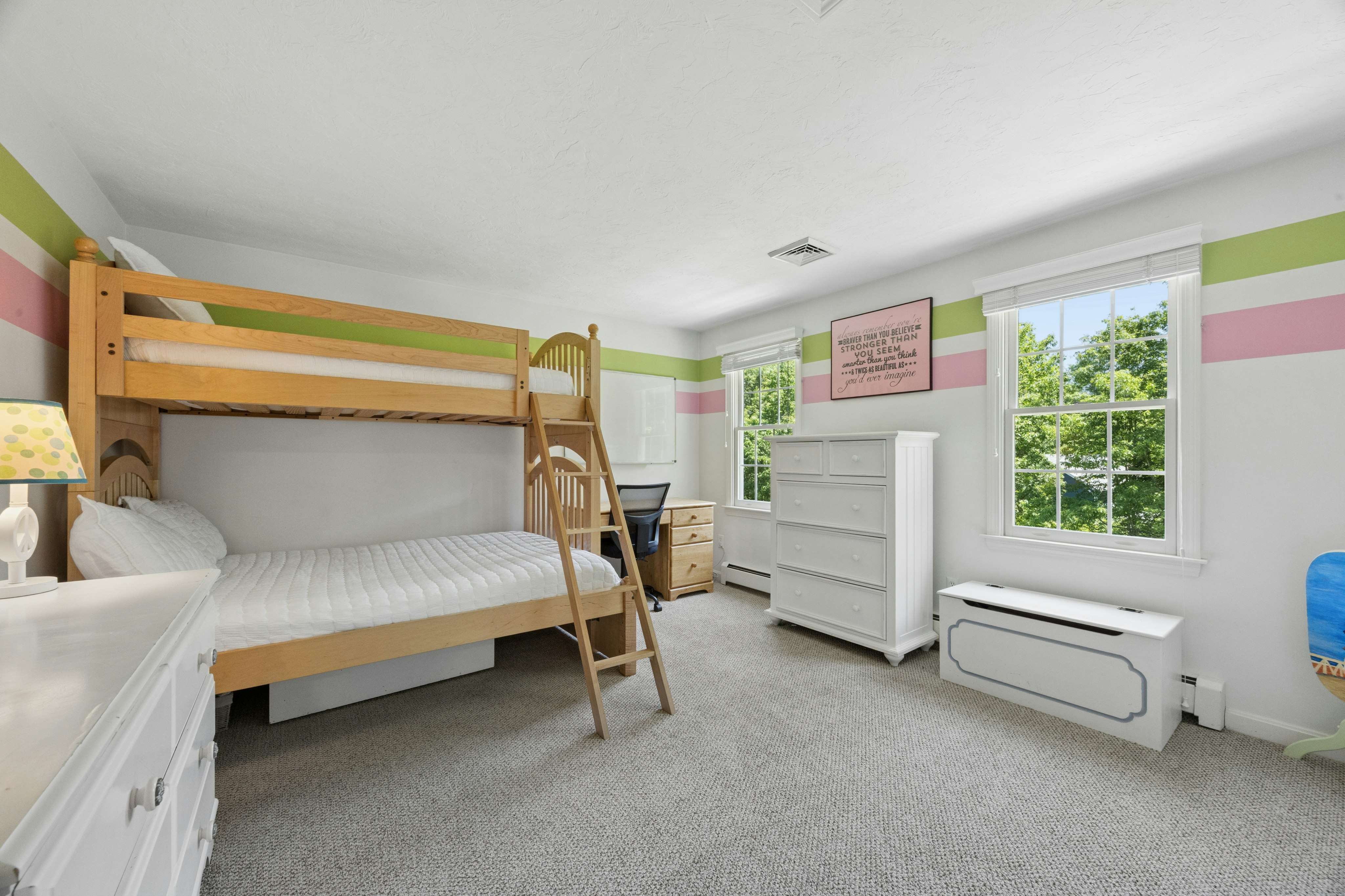  28 Whitman Street, Stow, MA 01775 - 物件實景