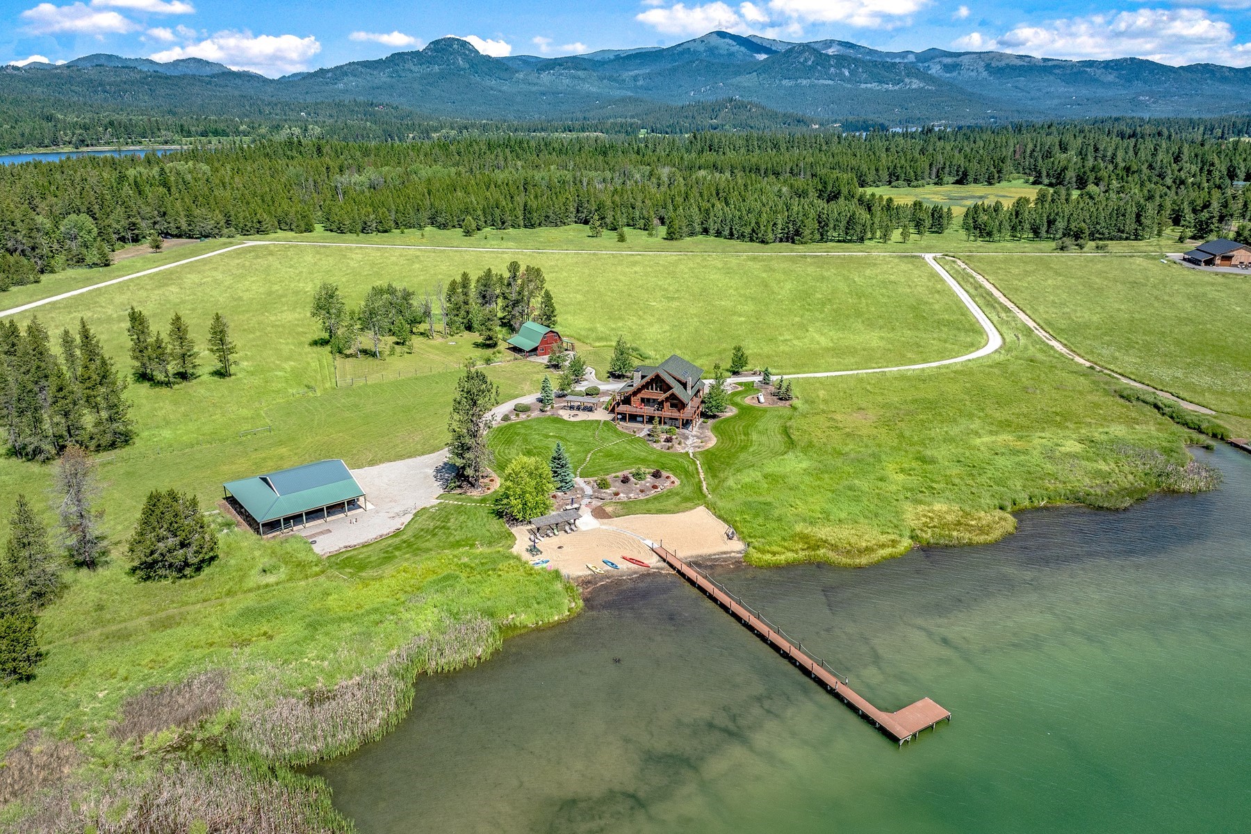  Camp Peine Waterfront Estate - 物件實景