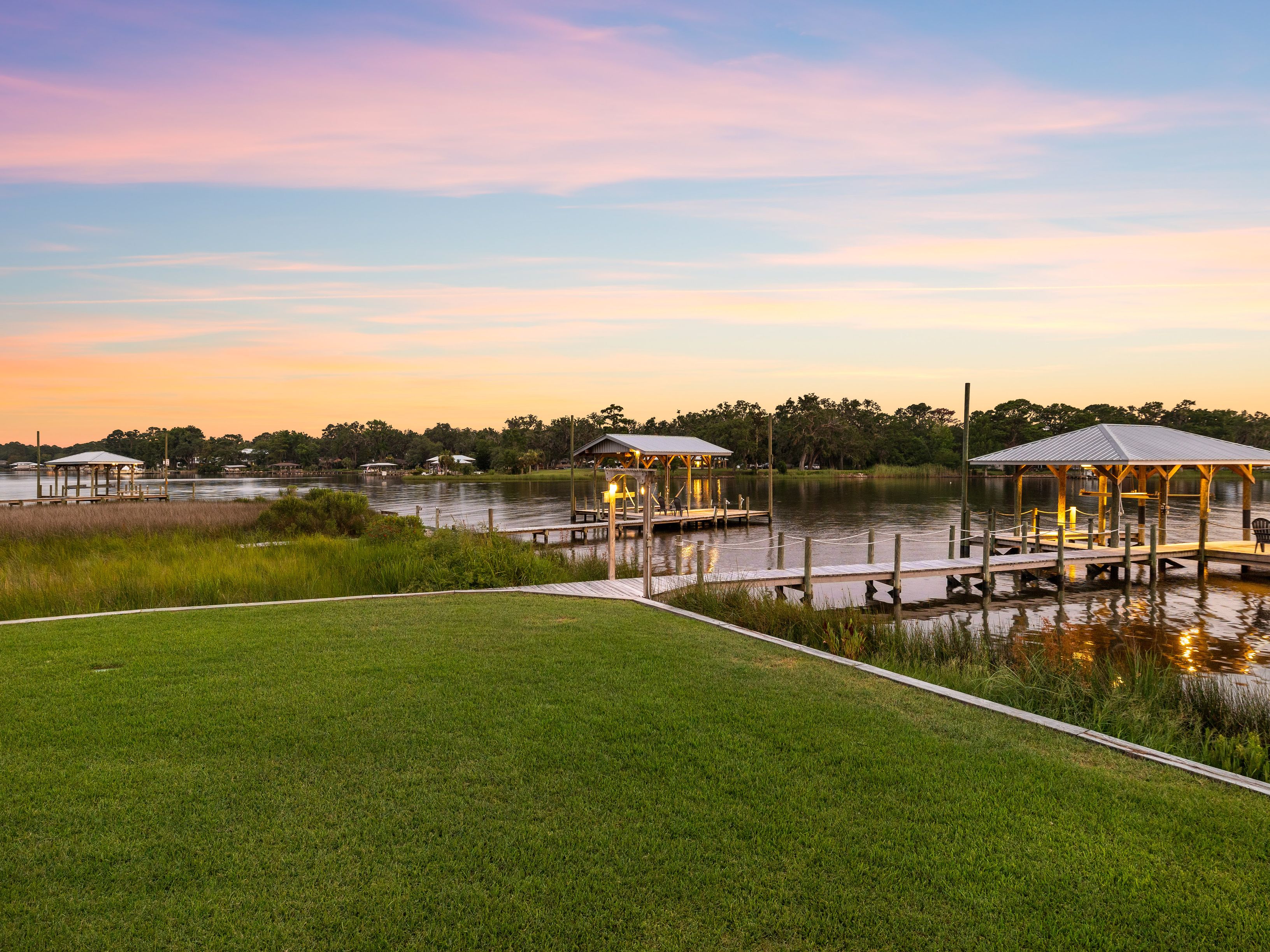  A Once-in-a-Generation Waterfront Estate with 725 Feet Bayou-Frontage - 物件實景