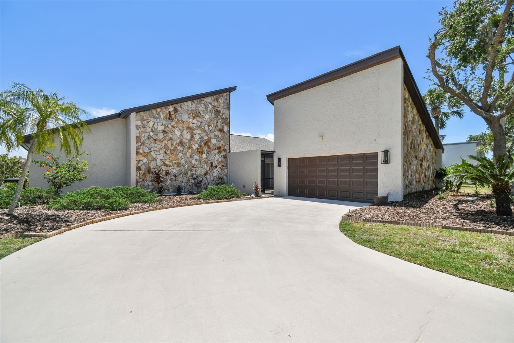 Tampa, Florida, 33615, United States, 3 Bedrooms Bedrooms, ,2 BathroomsBathrooms,Residential,For Sale,1915147