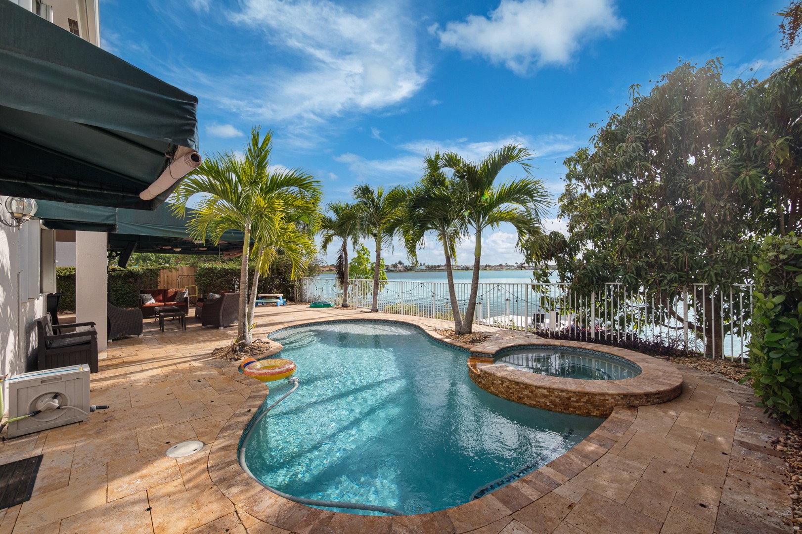Miami, Florida, 33186, United States, 5 Bedrooms Bedrooms, ,3 BathroomsBathrooms,Residential,For Sale,1765733