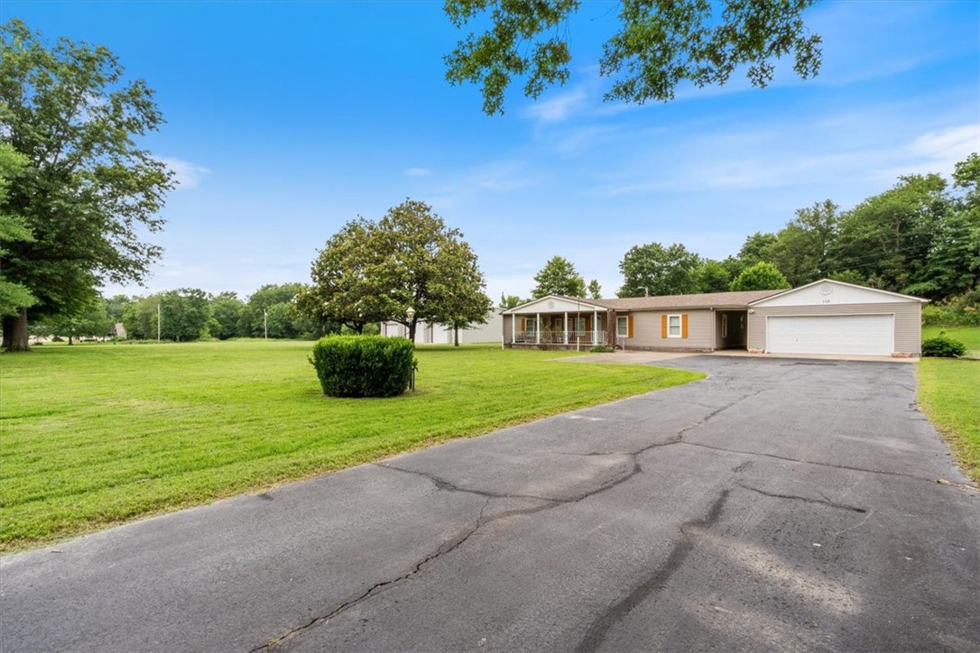 Anderson, Missouri, 64831, United States, 3 Bedrooms Bedrooms, ,2 BathroomsBathrooms,Residential,For Sale,1866248