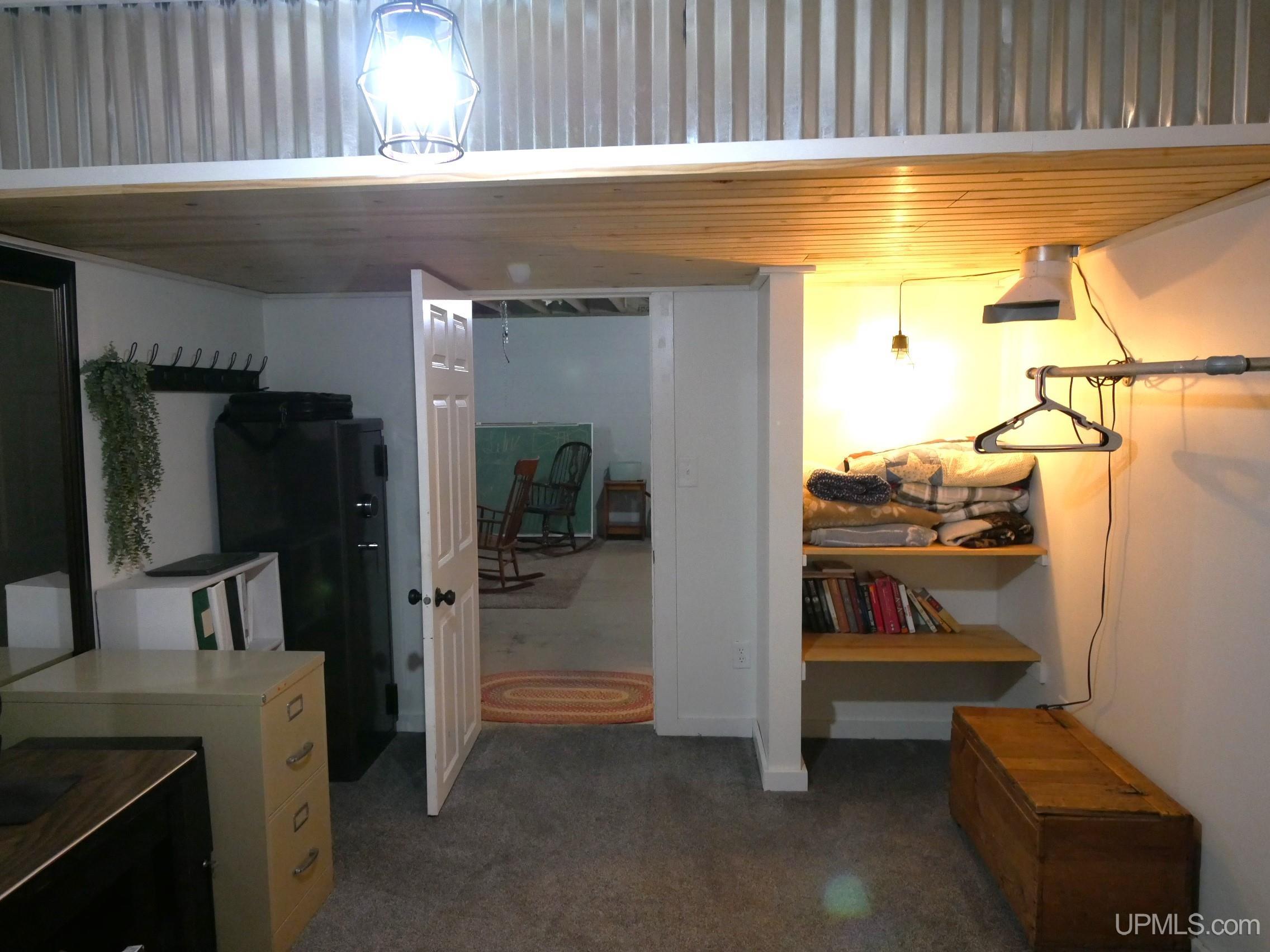 Houghton, Michigan, 49931, United States, 4 Bedrooms Bedrooms, ,3 BathroomsBathrooms,Residential,For Sale,1924380