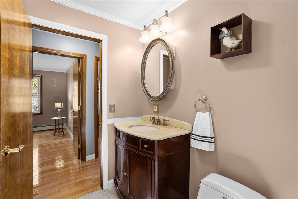 Methuen, Massachusetts, 01844, United States, 3 Bedrooms Bedrooms, ,1 BathroomBathrooms,Residential,For Sale,1981024