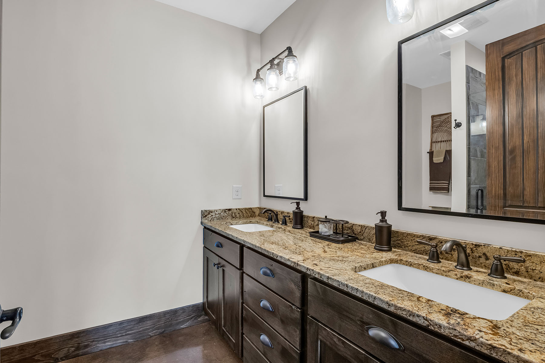  LAKE LURE - 物件實景