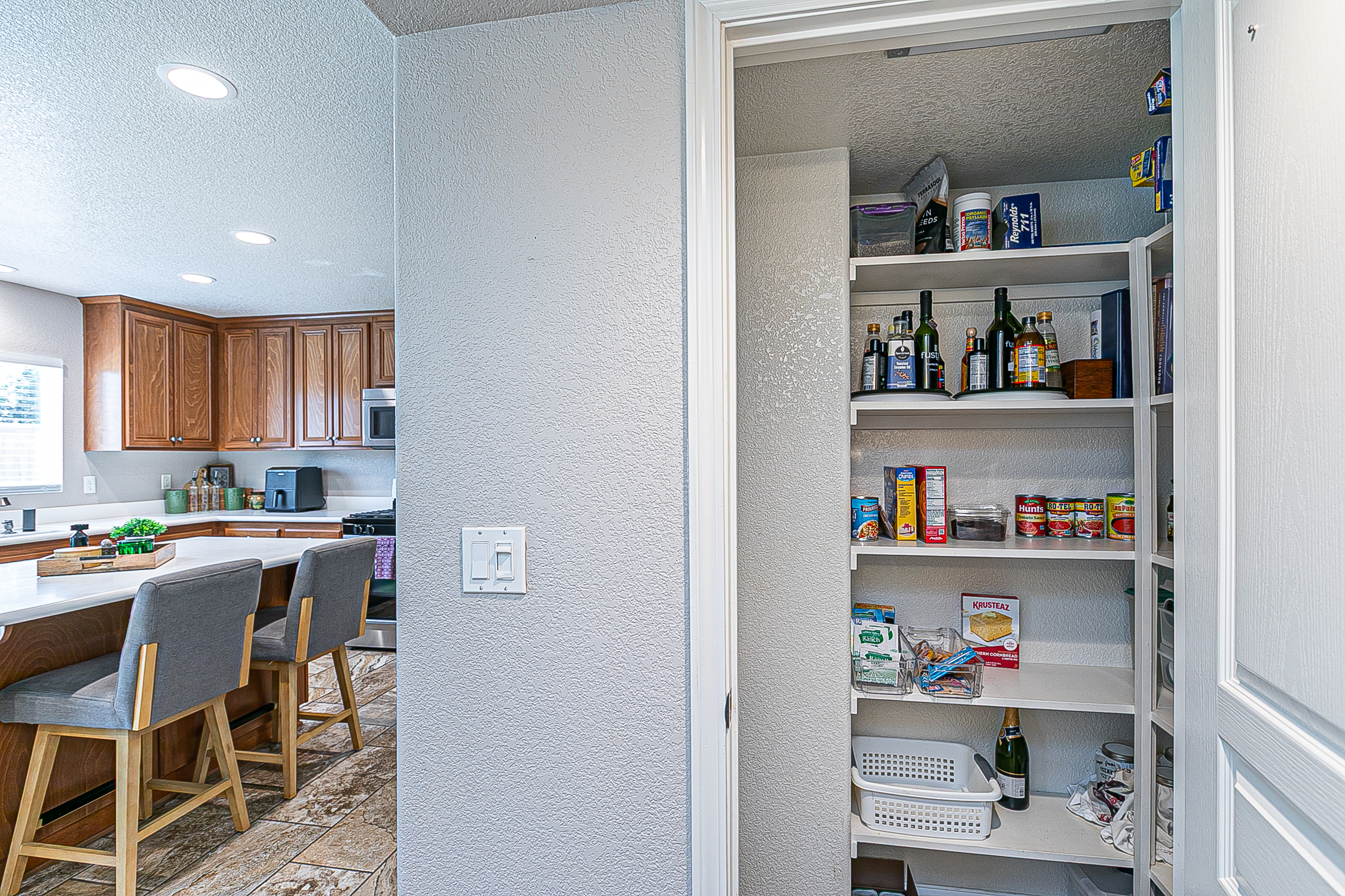 Lompoc, California, 93436, United States, 4 Bedrooms Bedrooms, ,3 BathroomsBathrooms,Residential,For Sale,1924716