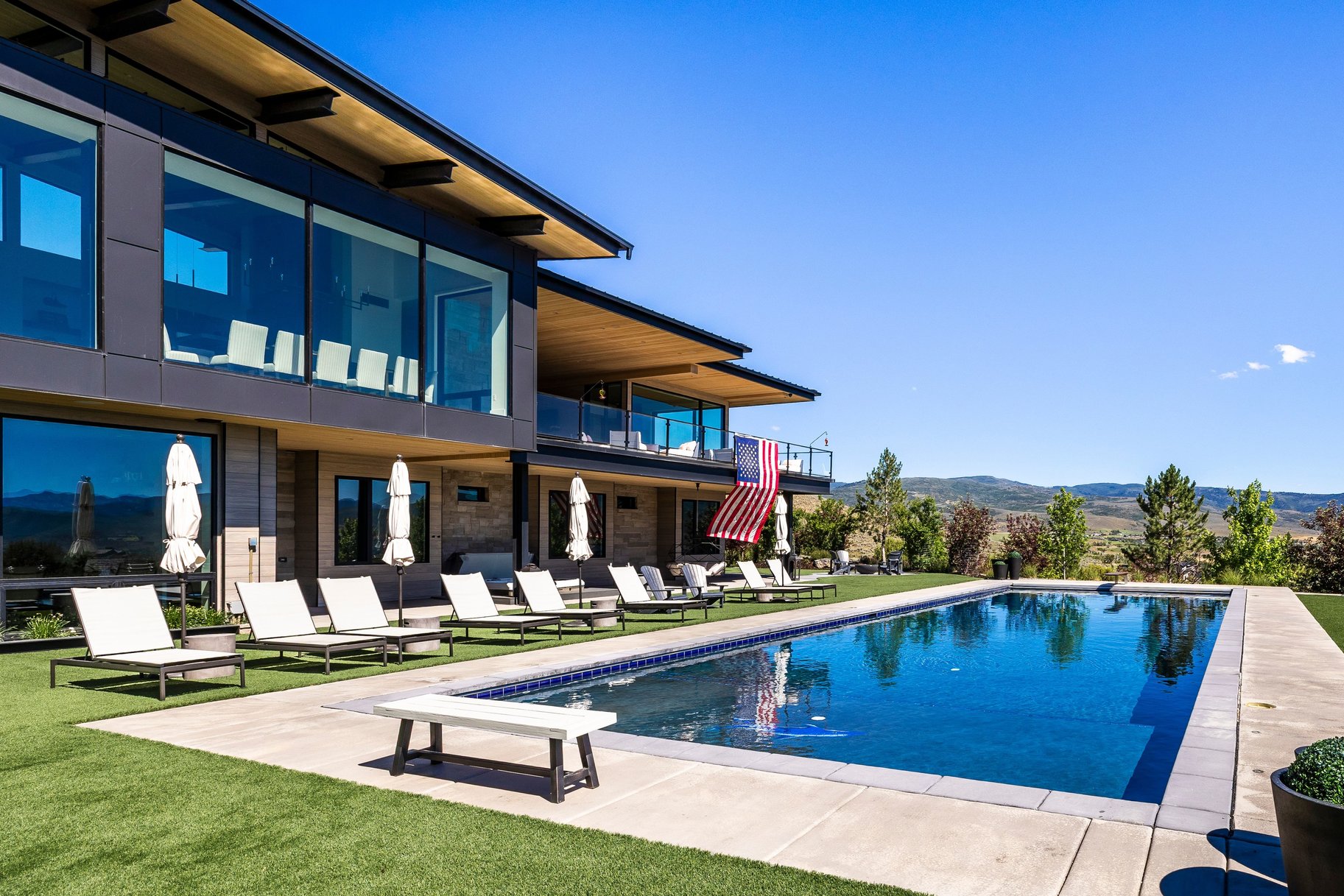  Luxury Lives Here  Architectural Masterpiece with Unmatched Privacy & Views - 物件實景