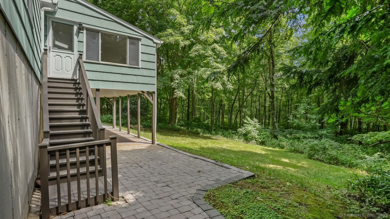 Easton, Connecticut, 06612, United States, 4 Bedrooms Bedrooms, ,4 BathroomsBathrooms,Residential,For Sale,1895469