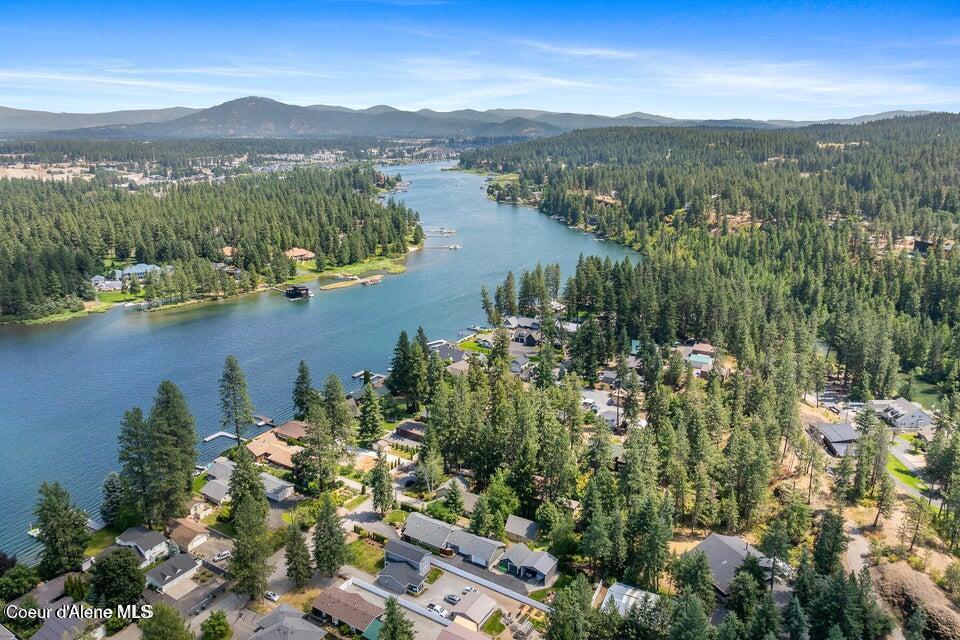 Coeur d'Alene, Idaho, 83814, United States, 4 Bedrooms Bedrooms, ,3 BathroomsBathrooms,Residential,For Sale,2012550