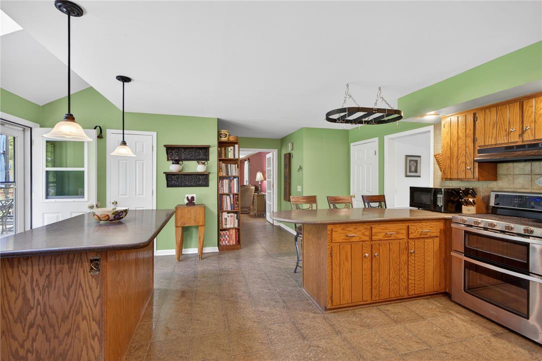 Lower Saucon Twp, Pennsylvania, 18055, United States, 5 Bedrooms Bedrooms, ,4 BathroomsBathrooms,Residential,For Sale,2048315