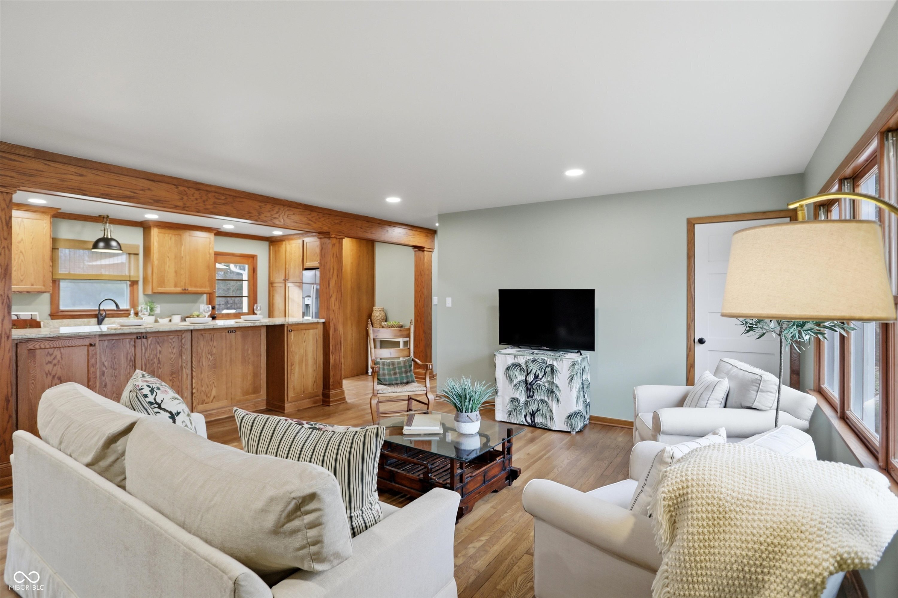 Zionsville, Indiana, 46077, United States, 3 Bedrooms Bedrooms, ,2 BathroomsBathrooms,Residential,For Sale,2008778