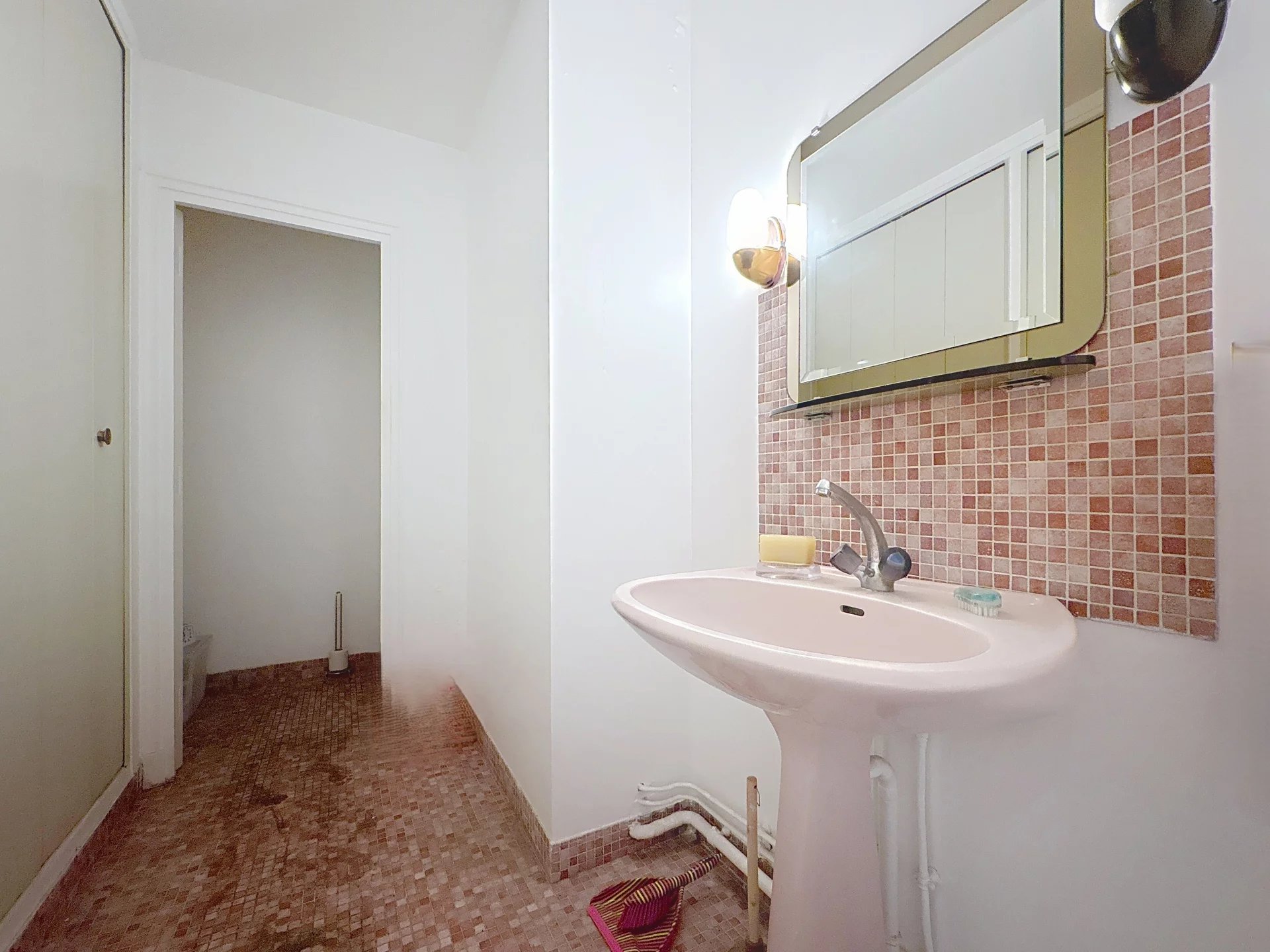 Paris 16th, Île-de-France, 75016, FR, 5 Bedrooms Bedrooms, ,5 BathroomsBathrooms,Residential,For Sale,1995773