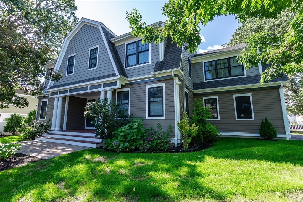 Newton, Massachusetts, 02460, United States, 4 Bedrooms Bedrooms, ,5 BathroomsBathrooms,Residential,For Sale,1929492