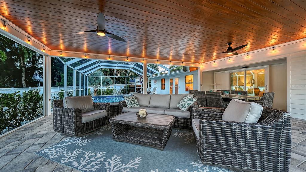 Sarasota, Florida, 34242, United States, 3 Bedrooms Bedrooms, ,2 BathroomsBathrooms,Residential,For Sale,1992857