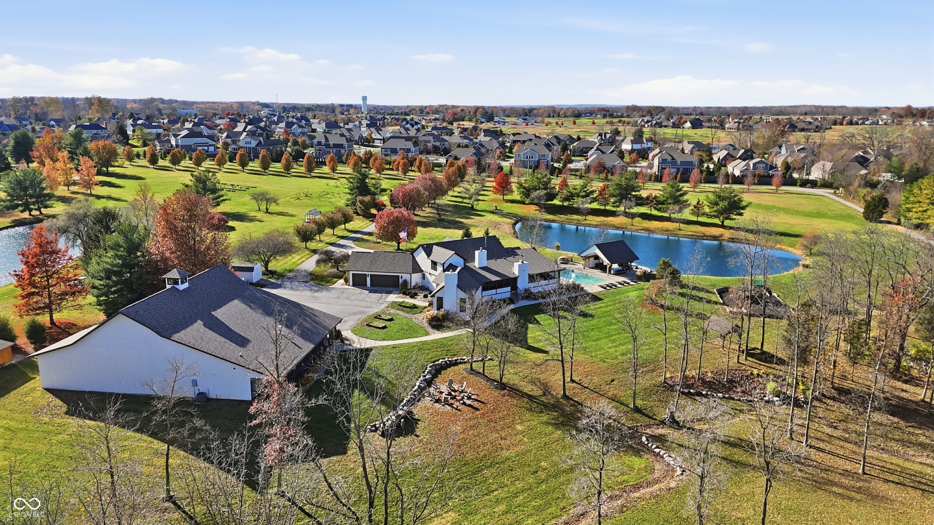 Bargersville, Indiana, 46106, United States, 5 Bedrooms Bedrooms, ,6 BathroomsBathrooms,Residential,For Sale,1992401