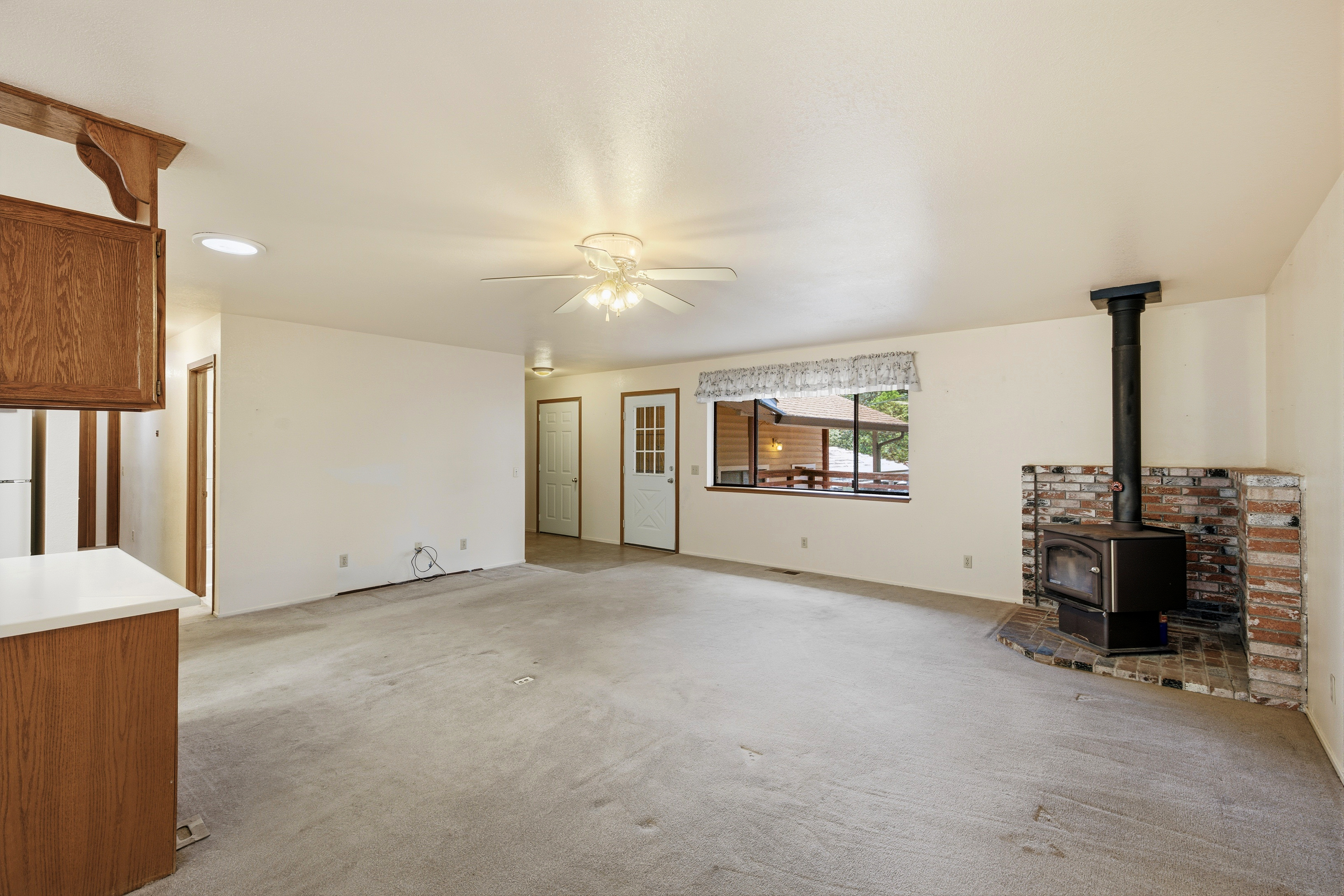  5648 Vacation Boulevard, Somerset, CA 95684 - 物件實景