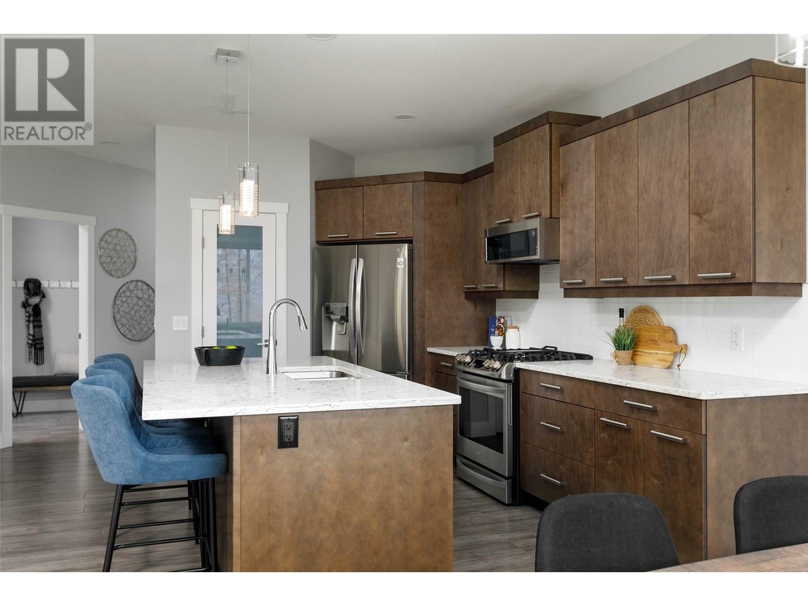 LAKE COUNTRY, British Columbia, V4V 0A4, CA, 5 Bedrooms Bedrooms, ,3 BathroomsBathrooms,Residential,For Sale,1837466