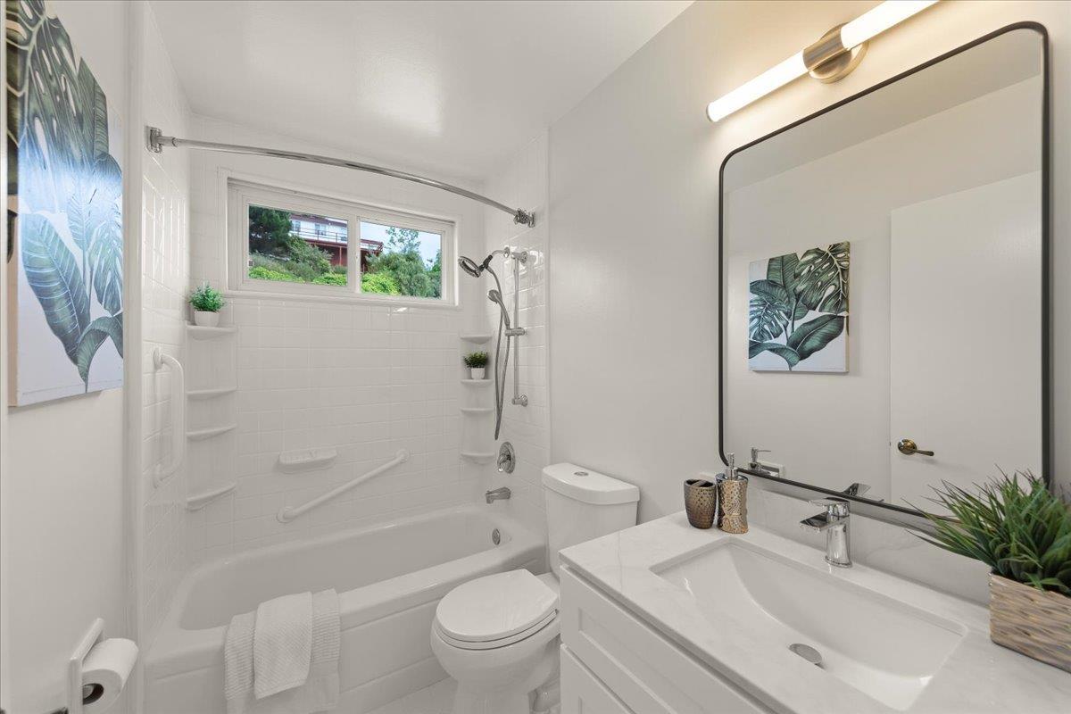 Castro Valley, California, 94546, United States, 4 Bedrooms Bedrooms, ,3 BathroomsBathrooms,Residential,For Sale,1989178