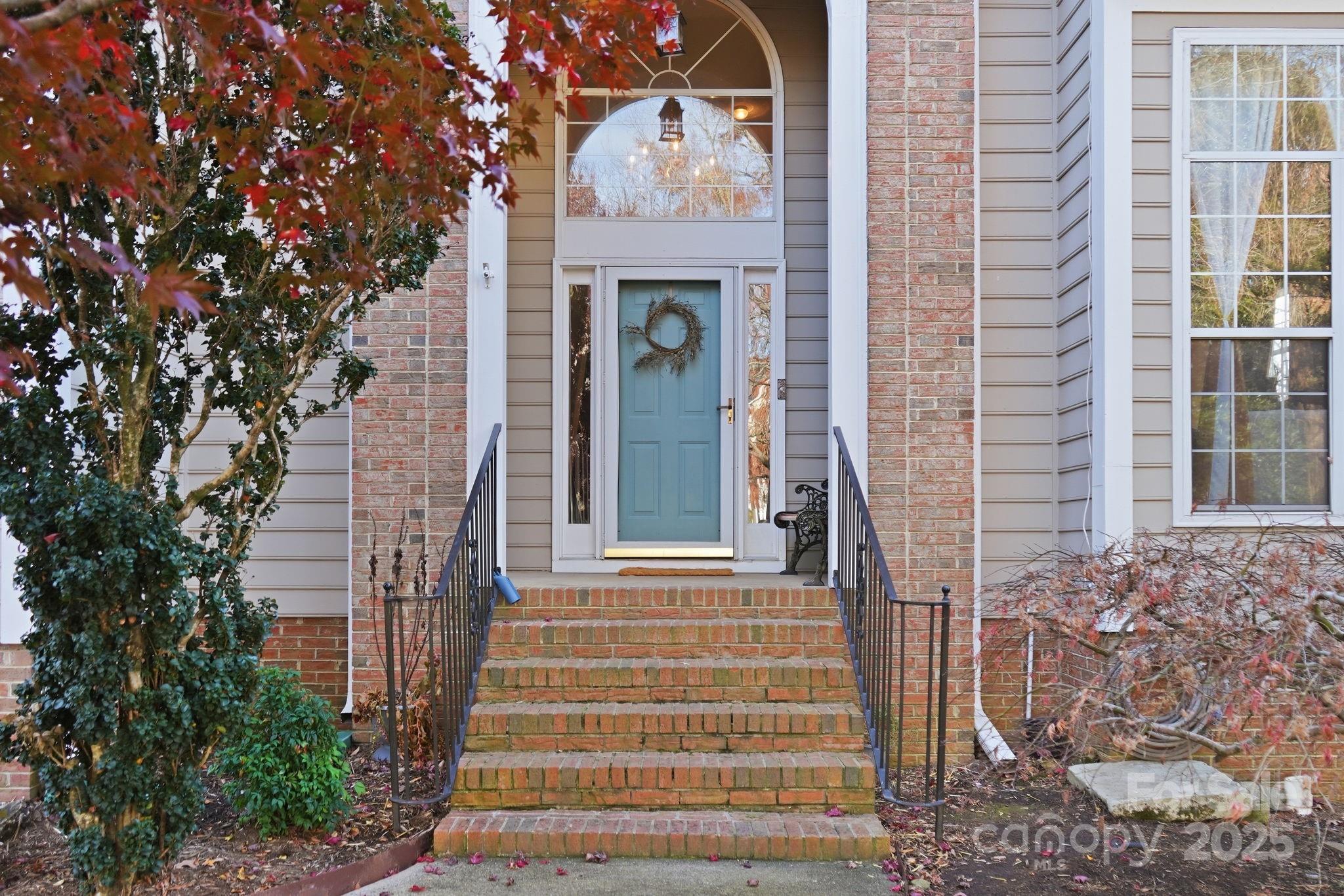 Charlotte, North Carolina, 28210, United States, 4 Bedrooms Bedrooms, ,3 BathroomsBathrooms,Residential,For Sale,2002030