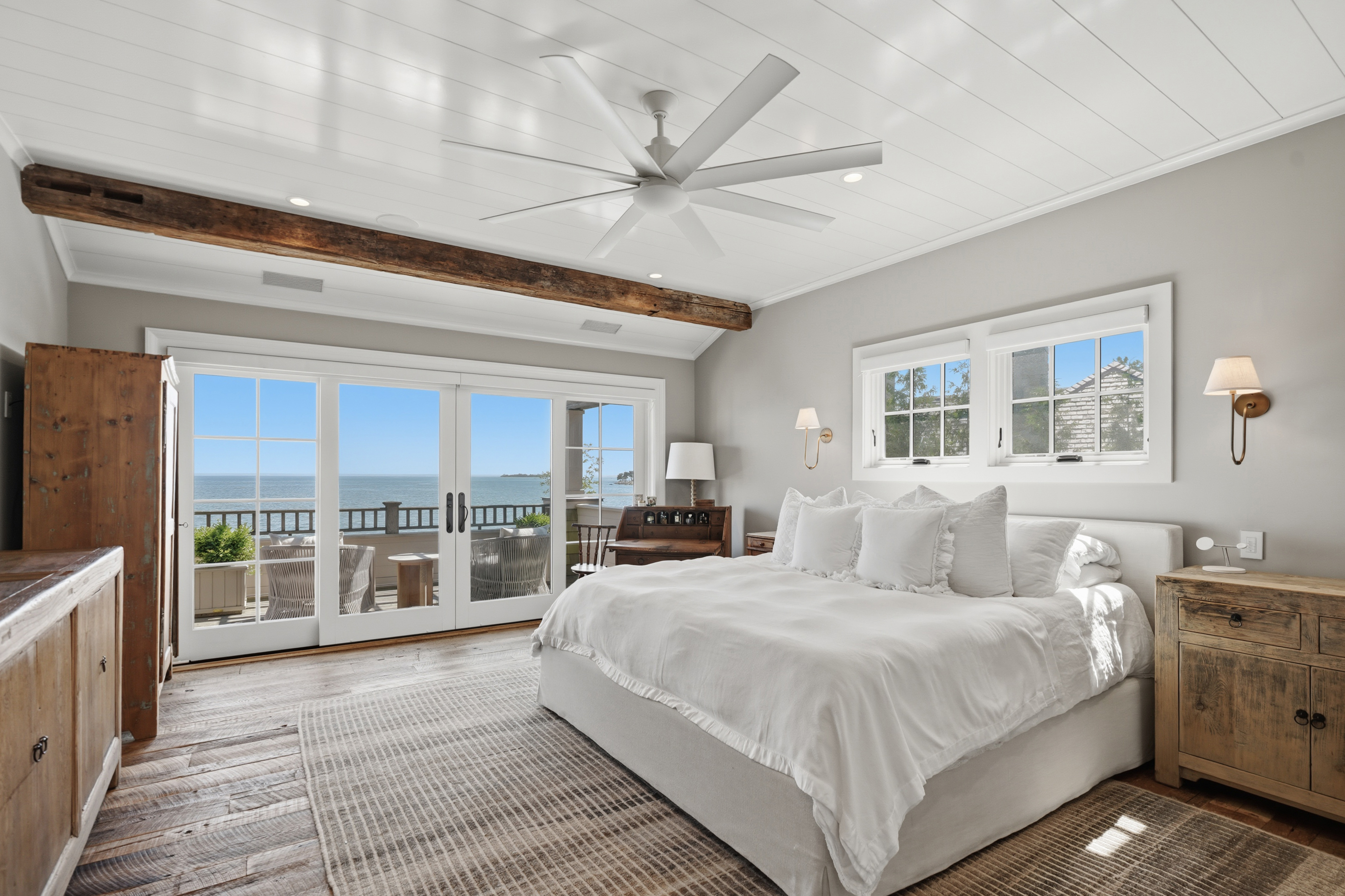  Prime Waterfront Living Meets Architectural Excellence in Coveted Compo Beach - 物件實景