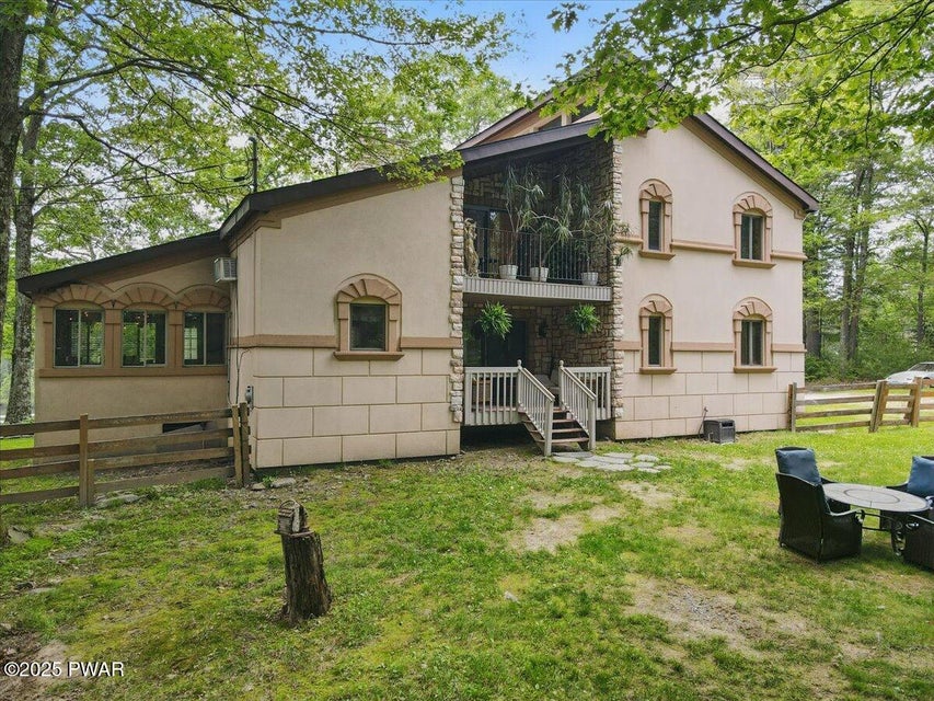 Milford, Pennsylvania, 18337, United States, 3 Bedrooms Bedrooms, ,2 BathroomsBathrooms,Residential,For Sale,1936970