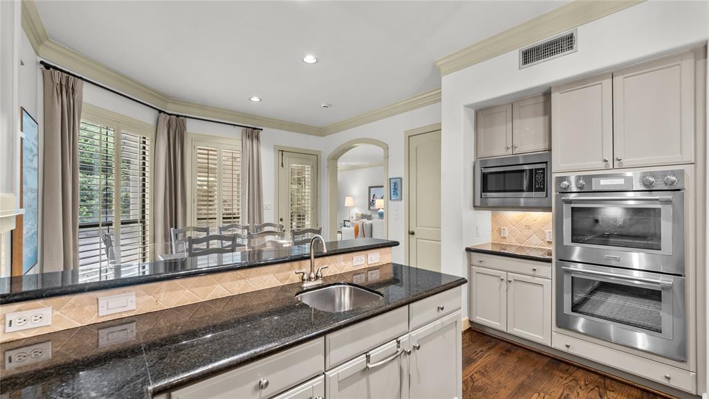 Bellaire, Texas, 77401, United States, 5 Bedrooms Bedrooms, ,7 BathroomsBathrooms,Residential,For Sale,1838801