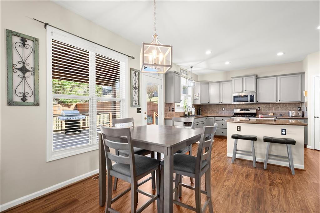 Woodstock, Georgia, 30188, United States, 6 Bedrooms Bedrooms, ,5 BathroomsBathrooms,Residential,For Sale,2009227