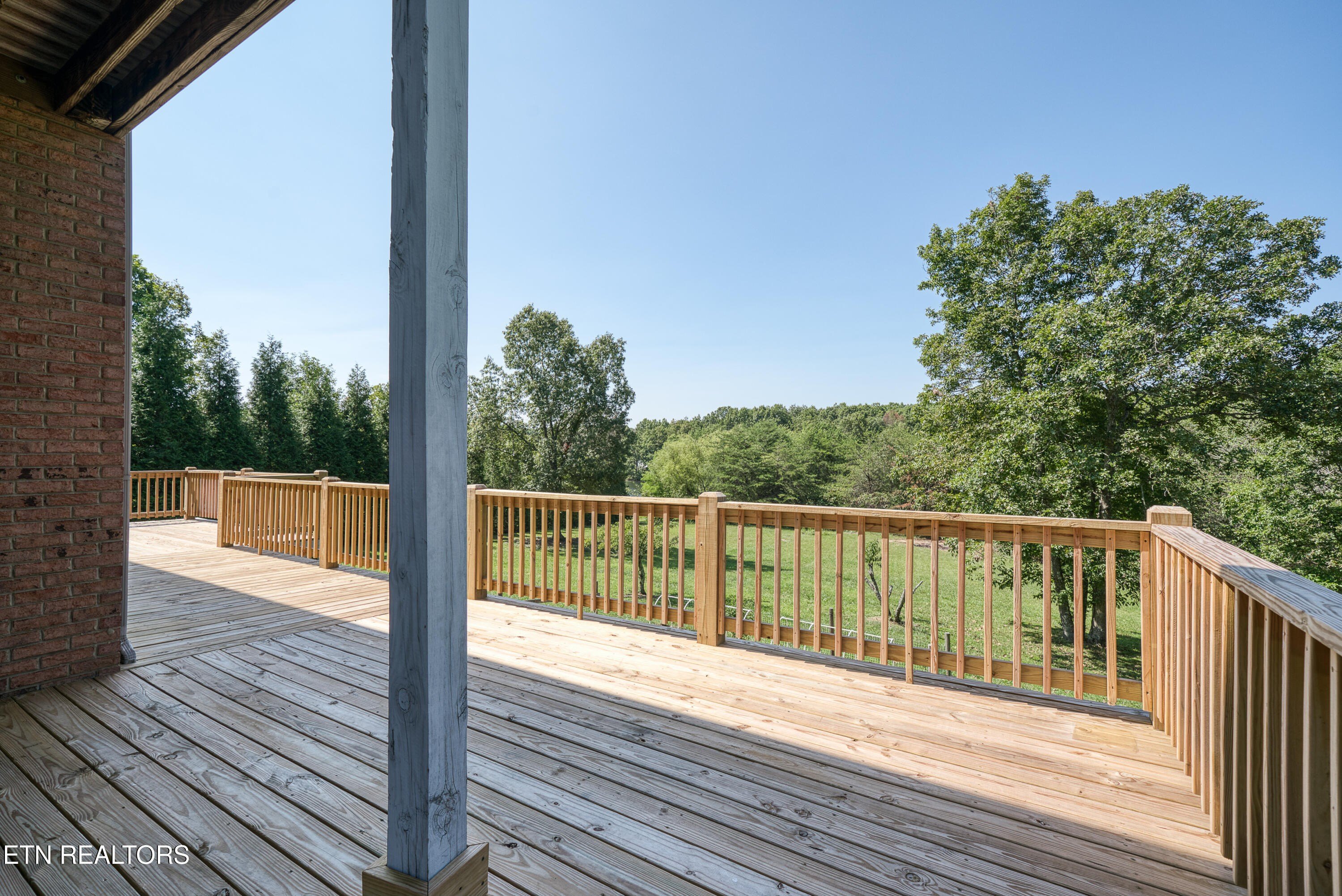 Crossville, Tennessee, 38555, United States, 5 Bedrooms Bedrooms, ,4 BathroomsBathrooms,Residential,For Sale,1990495