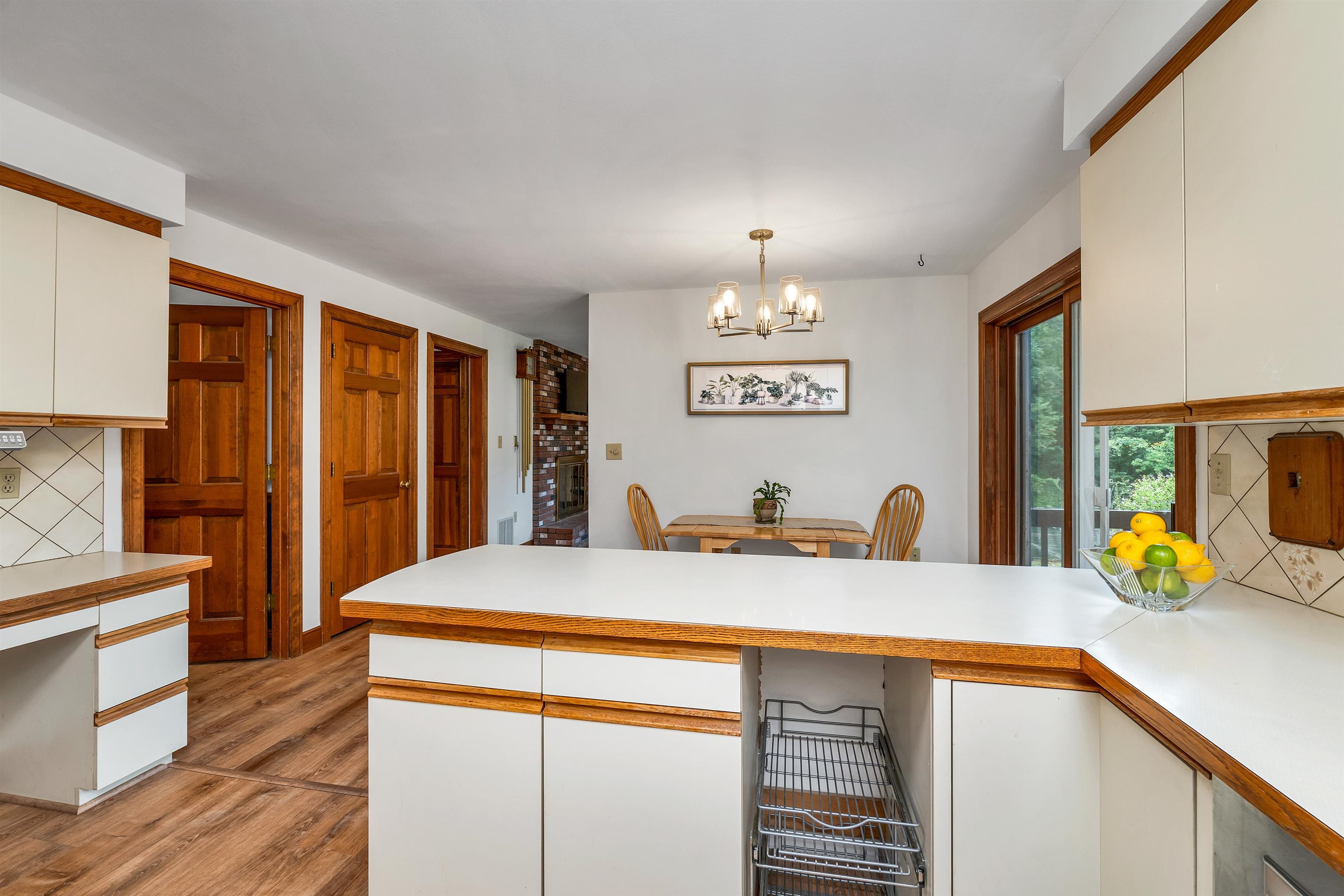 Salem, New Hampshire, 03079, United States, 4 Bedrooms Bedrooms, ,3 BathroomsBathrooms,Residential,For Sale,1924939