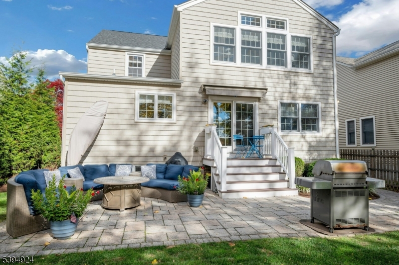 Verona Twp., New Jersey, 07044, United States, 4 Bedrooms Bedrooms, ,3 BathroomsBathrooms,Residential,For Sale,1992064