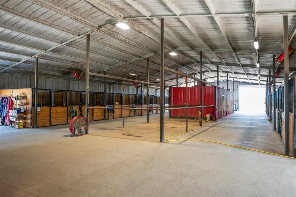 Sanger, Texas, 76266, United States, 9 Bedrooms Bedrooms, ,8 BathroomsBathrooms,Residential,For Sale,1998686